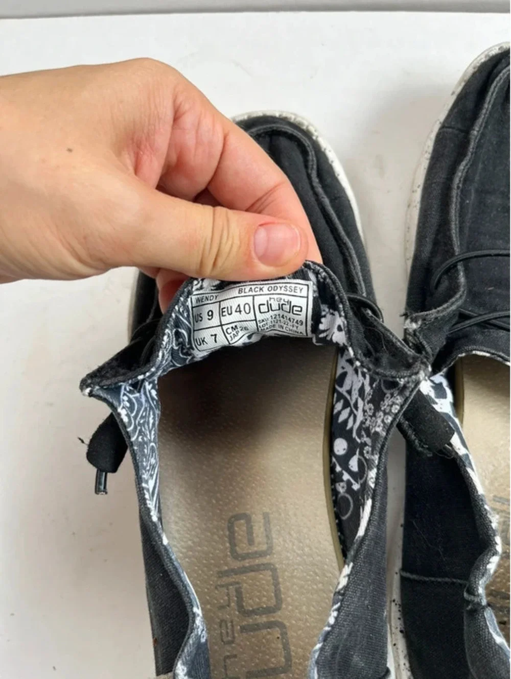 Hey Dude Women's Wendy Stretch Size 9 black comfy